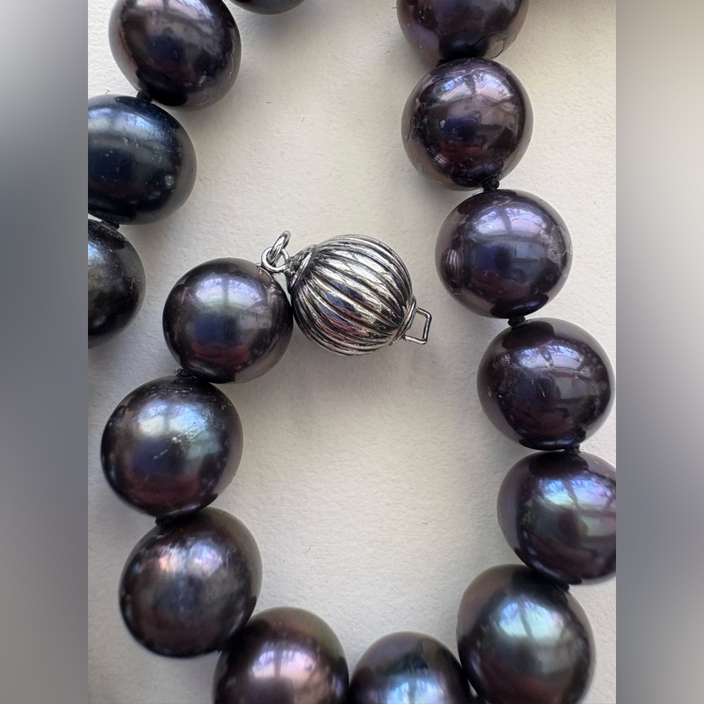 Imperial pearls by Josh Bazar, 24”, freshwater, 925 clasp.  Dark purple - Picture 2 of 8
